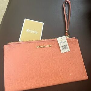 MICHAEL KORS COLOR PEACH